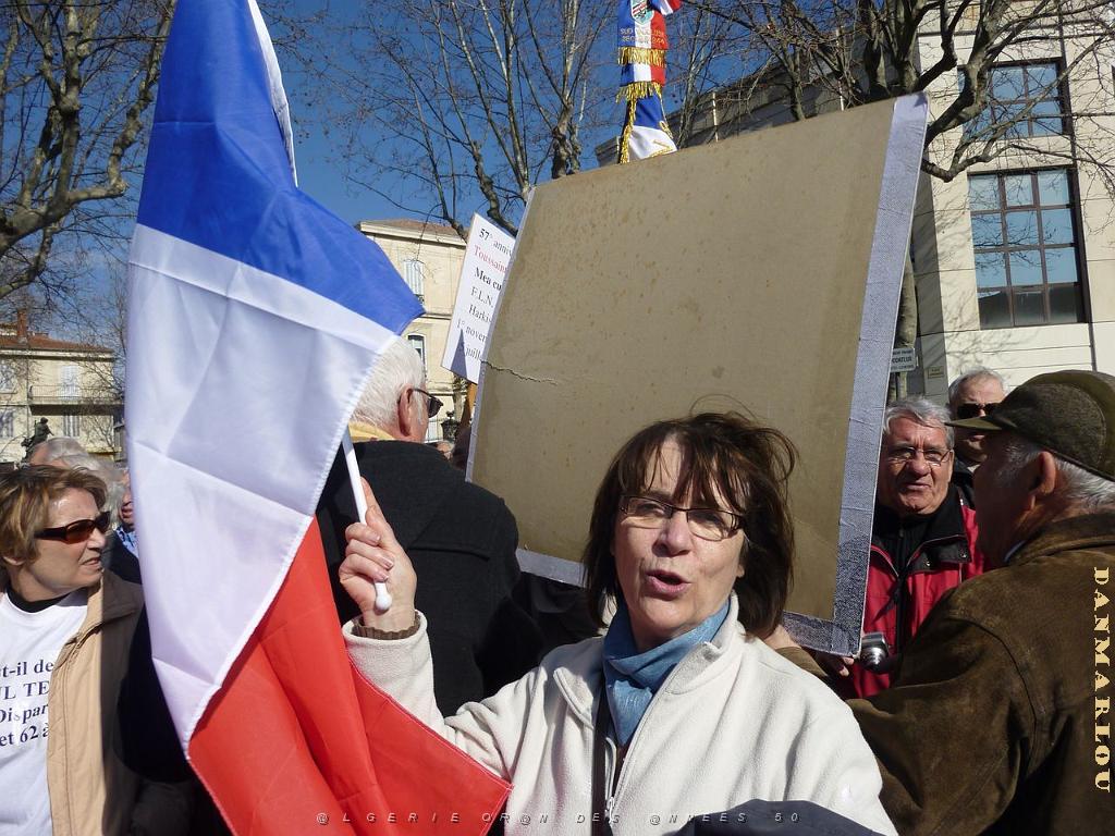 2012 03 10 NIMES MANIF CONTRE COLLOQUE DU FLN (8) PAR GV.JPG